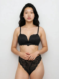 Edit Black Lace V-Wired Lingerie Set